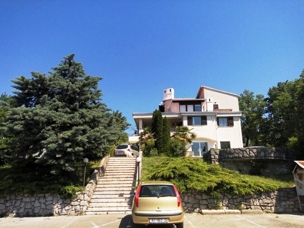 Apartment&Room Romano Matulji Exterior foto